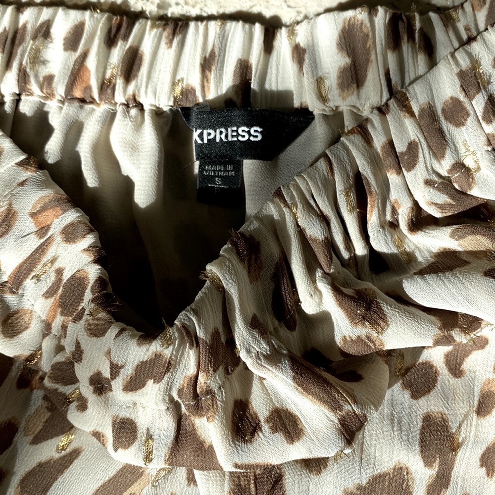 Express blouse. - Picture 2 of 2